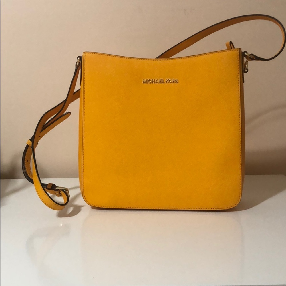 Micheal Kors crossbody
